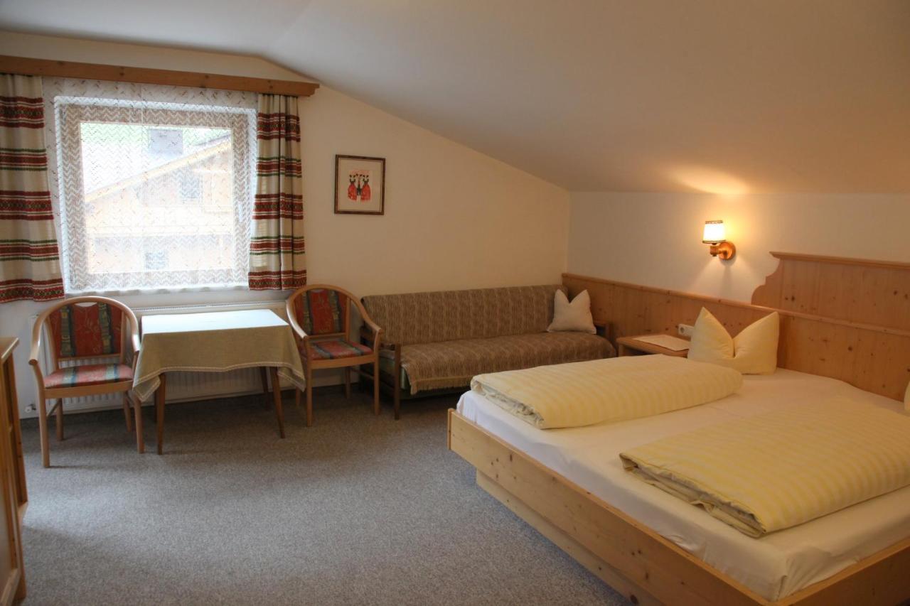 Hotel Pinzger ทักซ์ ภายนอก รูปภาพ