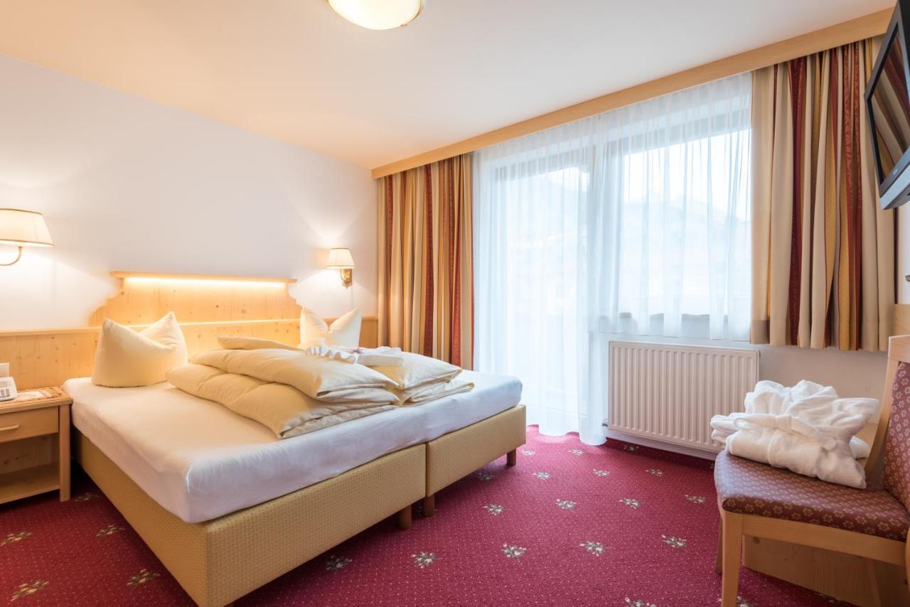 Hotel Pinzger ทักซ์ ภายนอก รูปภาพ